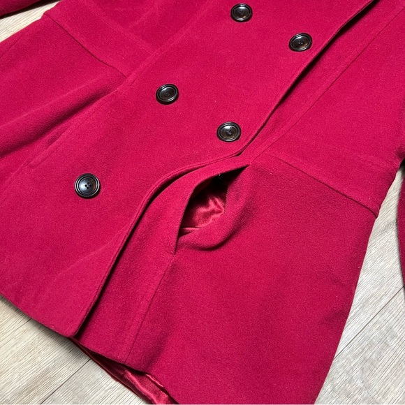 Pendleton Red Pea Coat with Hood and Double-Breasted Design - Picture 3 of 15
